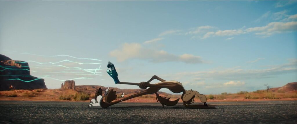 Road Runner stuift weg langs een platgewalste Wile E. Coyote op een woestijnweg in de trailer van Coyote vs. Acme
